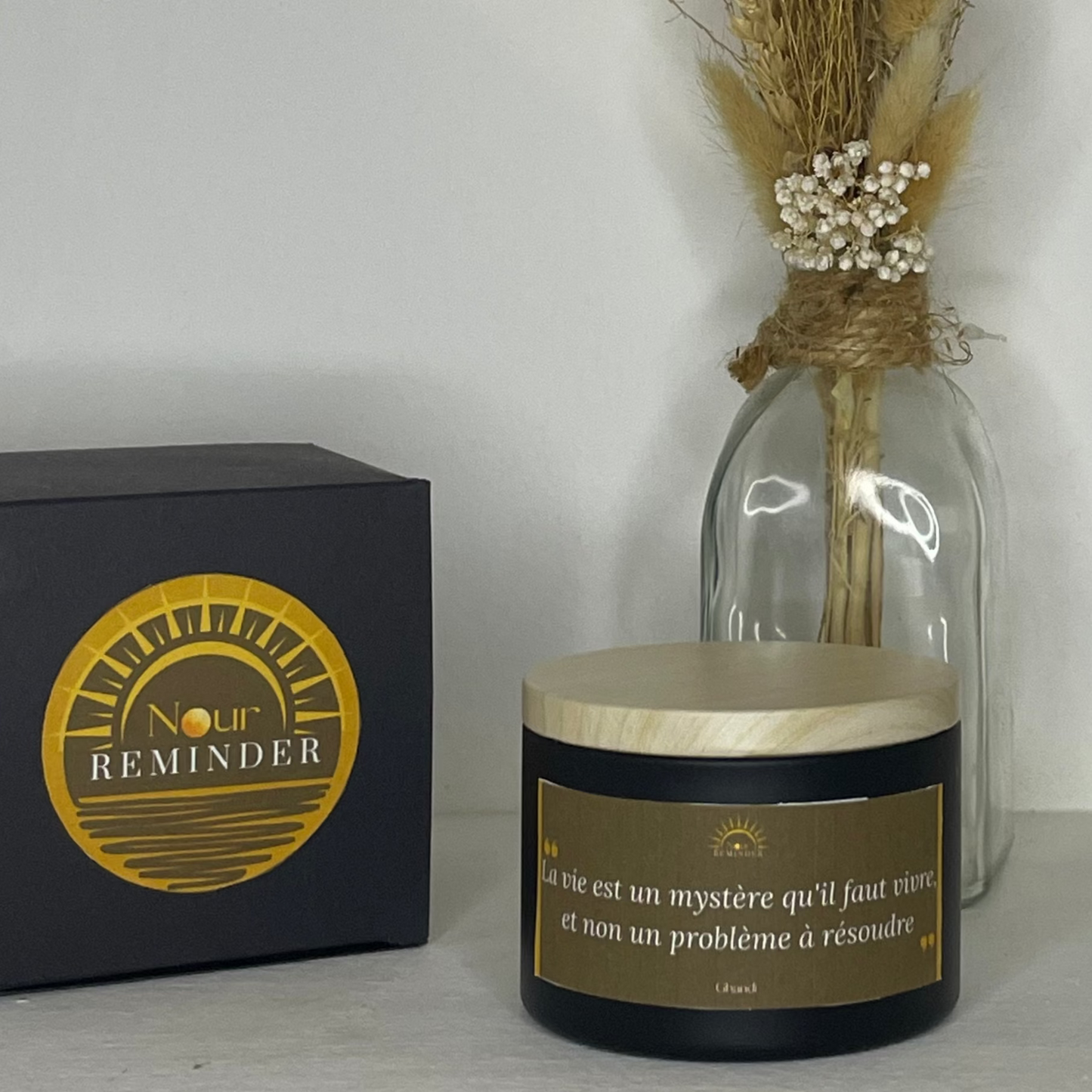 Bougie parfumée "La vie est un mystère qu'il faut vivre, et non un problème à résoudre"