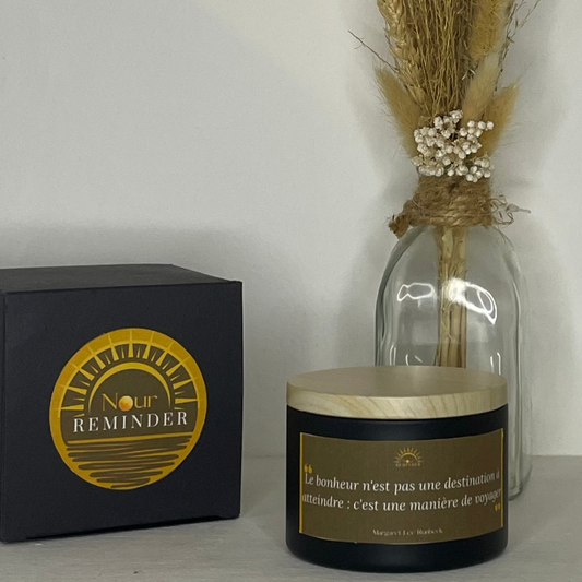 Bougie parfumée "Le bonheur n'est pas une destination à atteindre : c'est une manière de voyager""