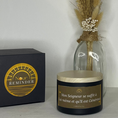 Bougie parfumée "Mon Seigneur se suffit à Lui-même et Il est Généreux"