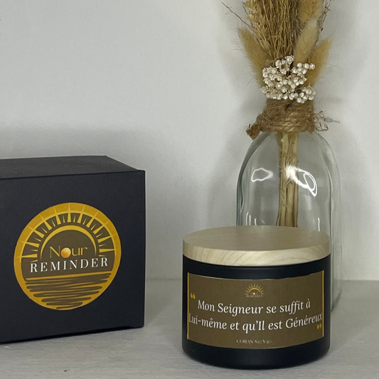 Bougie parfumée "Mon Seigneur se suffit à Lui-même et Il est Généreux"